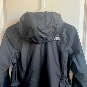 Women’s North Face Rain Jacket - EUC - size small